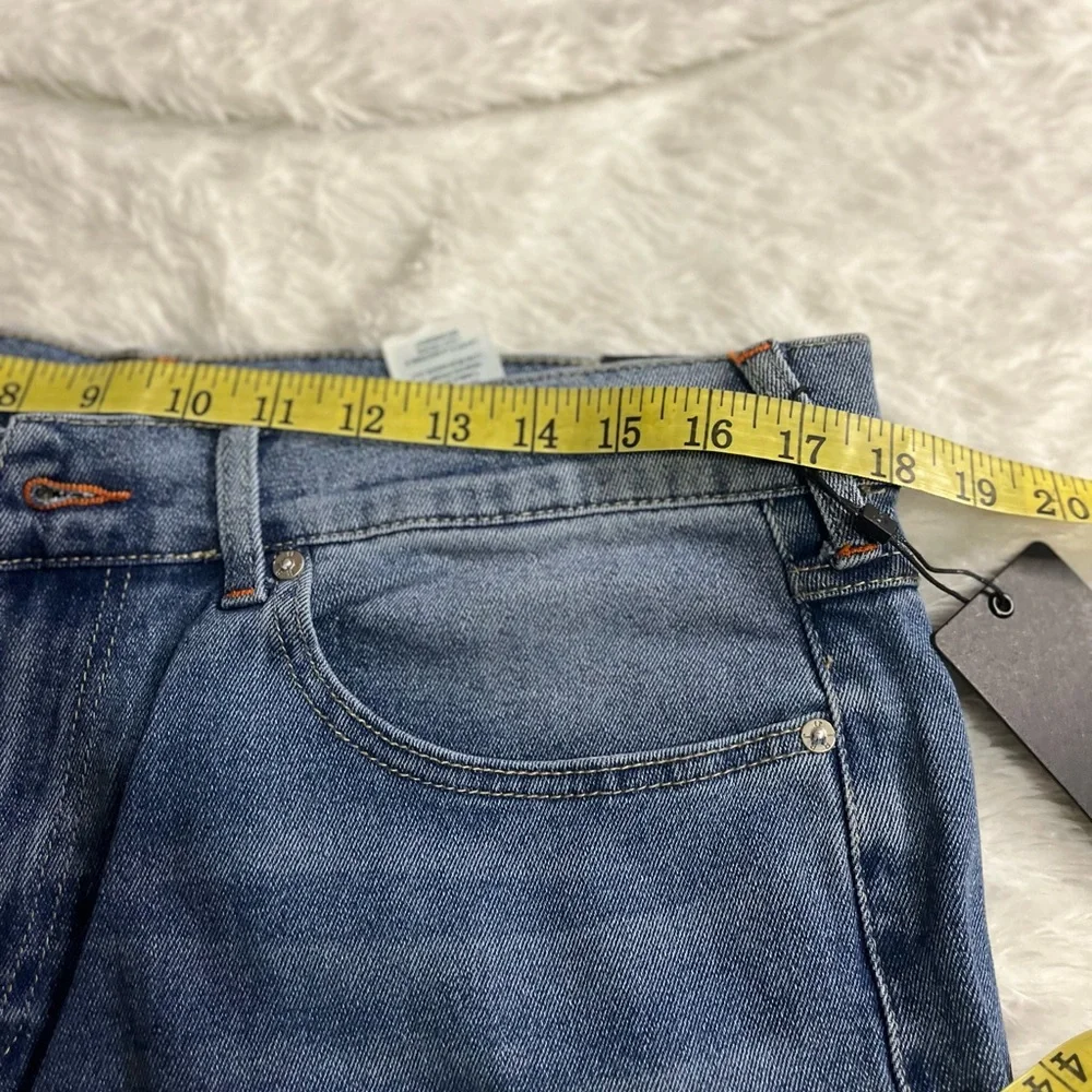 TRUE RELIGION Ricky Relaxed straight big T flap Medium Fresh Wash Jeans Size 34